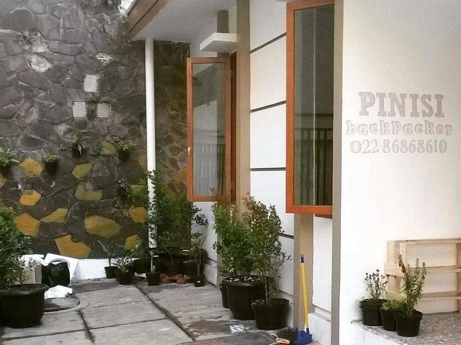 Pinisi Backpacker Hostel Bandung Ngoại thất bức ảnh